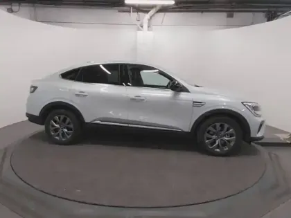 Photo 1 Renault Arkana  E-Tech full hybrid 145 GSR2