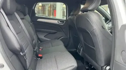 Photo 13 Renault Arkana  E-Tech full hybrid 145 GSR2