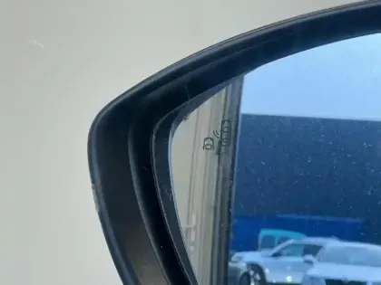 Photo 19 Peugeot 208  e- 136ch GT