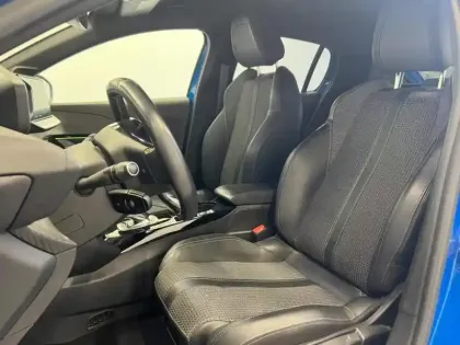 Photo 22 Peugeot 208  e- 136ch GT