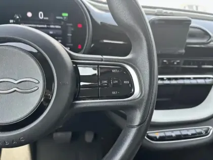 Photo 12 Fiat 500  e 95ch Action