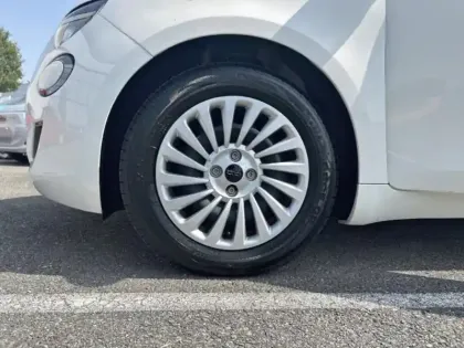 Photo 10 Fiat 500  e 95ch Action