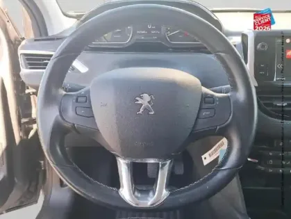 Photo 26 Peugeot 208  1.2 PureTech 82ch Tech Edition 5p GPS