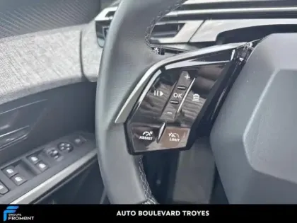 Photo 29 Peugeot 3008  1.2 Hybrid 136ch Allure e-DCS6