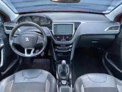 Photo 8 Peugeot 2008  1.2 PureTech 110ch Allure S&S