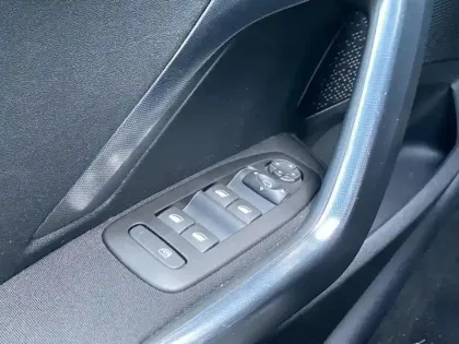 Photo 7 Peugeot 2008  1.2 PureTech 110ch Allure S&S