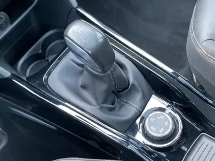 Photo 12 Peugeot 2008  1.2 PureTech 110ch Allure S&S