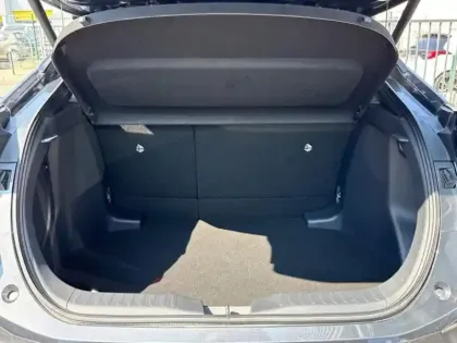 Photo 12 Toyota C-HR  1.8 Hybride 140ch Collection NG23