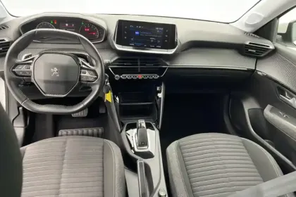 Photo 41 Peugeot 208  PureTech 100 S&S EAT8