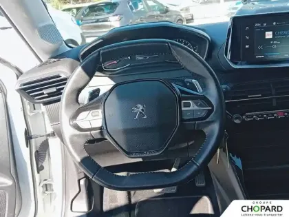 Photo 15 Peugeot 208  PureTech 100 S&S EAT8