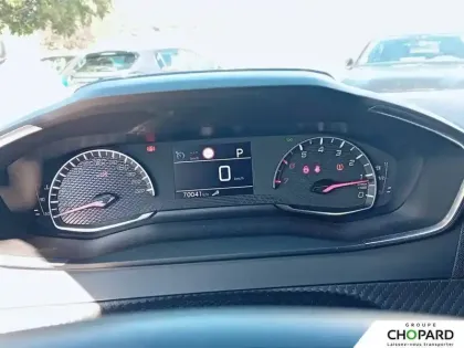 Photo 16 Peugeot 208  PureTech 100 S&S EAT8