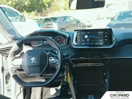 Photo 11 Peugeot 208  PureTech 100 S&S EAT8