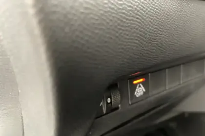 Photo 48 Peugeot 208  PureTech 100 S&S EAT8