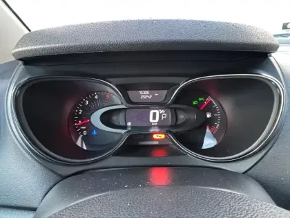 Photo 16 Renault Captur  dCi 90 EDC