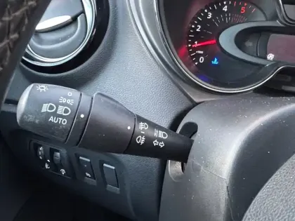 Photo 18 Renault Captur  dCi 90 EDC