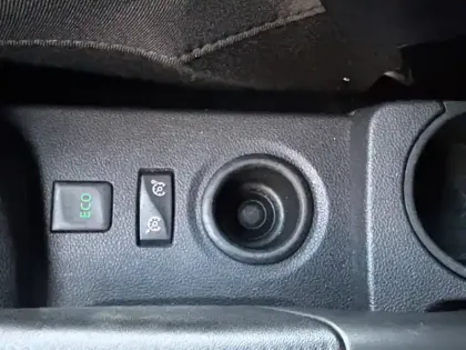 Photo 17 Renault Captur  dCi 90 EDC