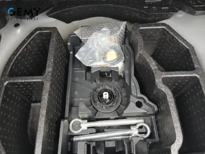 Photo 16 Peugeot 208  PureTech 100 S&S BVM6