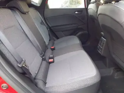 Photo 15 Renault Captur  E-Tech full hybrid 145 ch