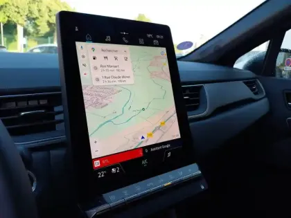 Photo 20 Renault Captur  E-Tech full hybrid 145 ch