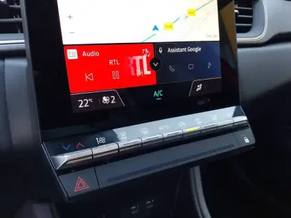 Photo 22 Renault Captur  E-Tech full hybrid 145 ch