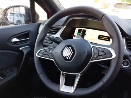 Photo 14 Renault Captur  E-Tech full hybrid 145 ch