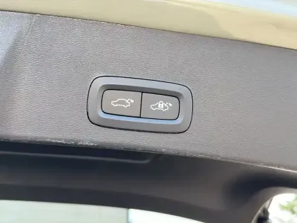 Photo 7 Volvo Xc40  T4 Recharge 129+82 ch DCT7