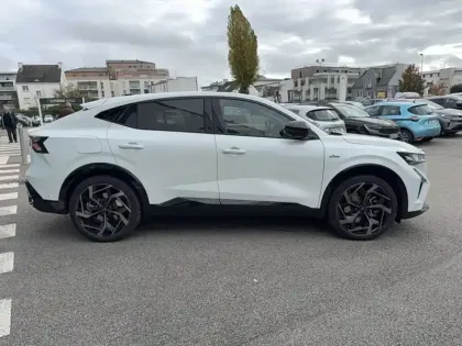 Photo 23 Renault Rafale  hyper hybrid E-Tech 4x4 300