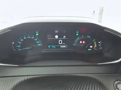 Photo 9 Peugeot 208  Electrique 50 kWh 136ch