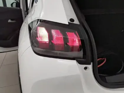 Photo 16 Peugeot 208  Electrique 50 kWh 136ch