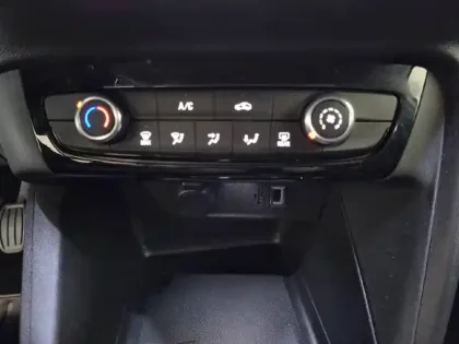 Photo 44 Opel Corsa  1.2 Turbo 100 ch BVM6