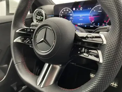 Photo 94 Mercedes Classe A  200 d 8G-DCT