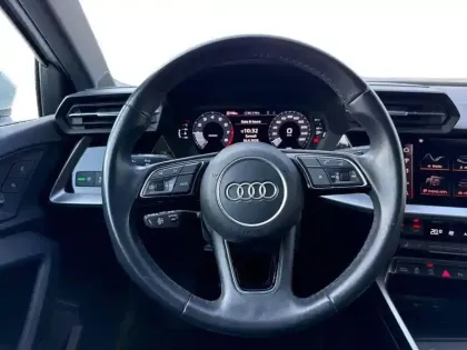 Photo 37 Audi A3  Berline 30 TFSI 110