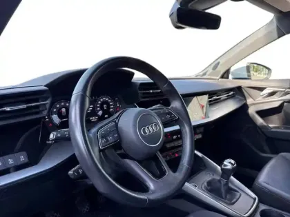 Photo 36 Audi A3  Berline 30 TFSI 110