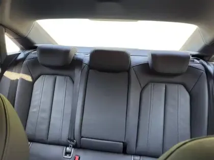 Photo 35 Audi A3  Berline 30 TFSI 110