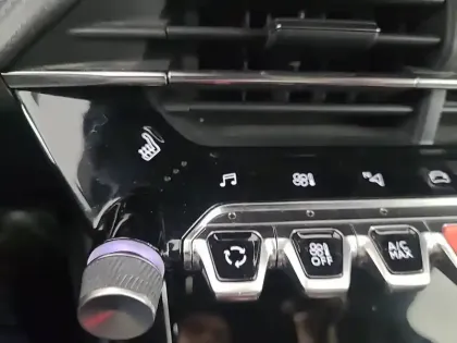 Photo 9 Peugeot 208  PureTech 130 S&S EAT8