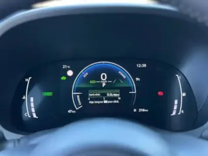 Photo 12 Mazda Mazda2 Mazda 2 Hybrid 1.5 Hybrid 116ch Homura 2024