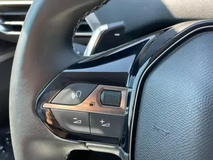 Photo 11 Peugeot 3008  HYBRID 225ch Allure Pack e-EAT8