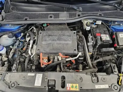 Photo 9 Peugeot 208  e- 136ch Allure Business