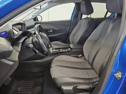 Photo 13 Peugeot 208  e- 136ch Allure Business