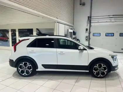 Photo 7 Kia Niro  1.6 GDi 129ch HEV Premium DCT6