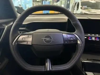 Photo 16 Opel Grandland  1.2 Turbo Hybrid 145ch GS e-DCT6