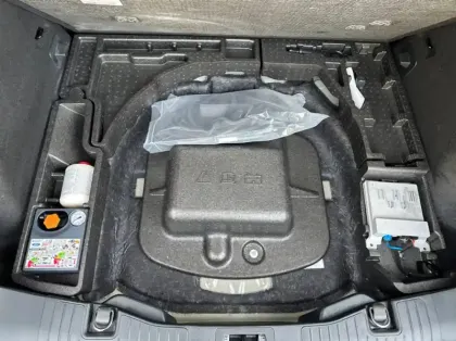 Photo 28 Ford Kuga 2.5 Duratec 243ch Hybride Rechargeable Active X Powershift