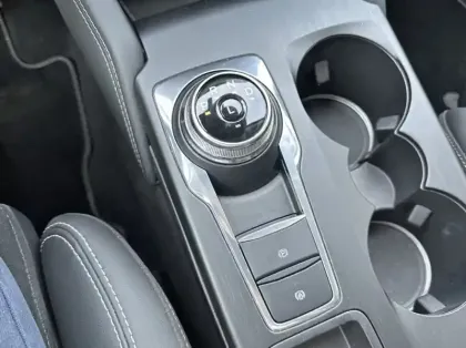 Photo 7 Ford Kuga 2.5 Duratec 243ch Hybride Rechargeable Active X Powershift