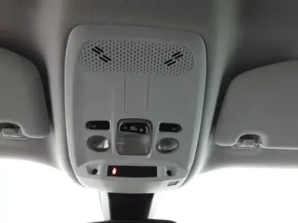 Photo 61 Peugeot 2008  PureTech 100 S&S BVM6