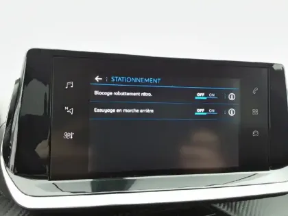 Photo 57 Peugeot 2008  PureTech 100 S&S BVM6