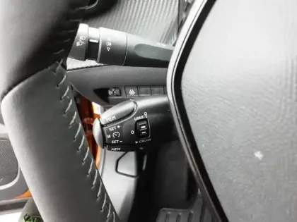 Photo 50 Peugeot 2008  PureTech 100 S&S BVM6