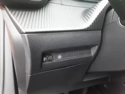 Photo 49 Peugeot 2008  PureTech 100 S&S BVM6