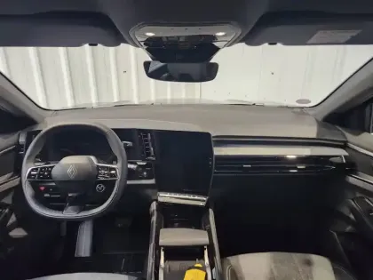 Photo 5 Renault Espace  E-Tech full hybrid 200 GSR2