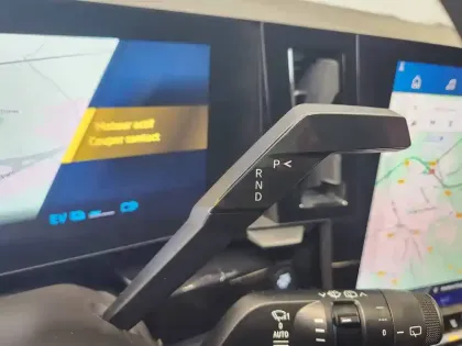 Photo 7 Renault Espace  E-Tech full hybrid 200 GSR2