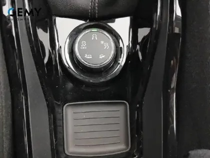 Photo 16 Peugeot 2008  1.2 PureTech 130ch S&S BVM6